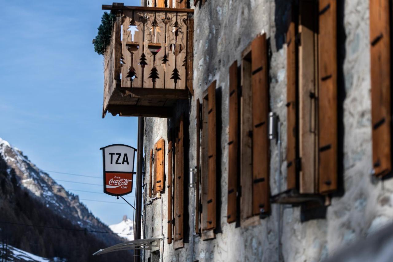 Aiguille De La Tza Hotell Arolla Exteriör bild